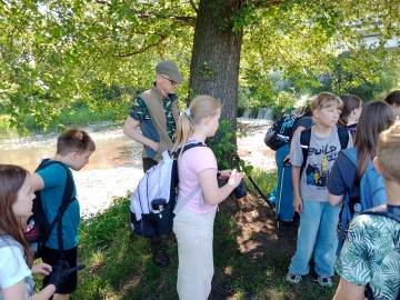 Międzypokoleniowa lekcja przyrody nad Rawką, 